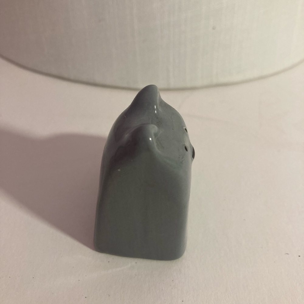 Adorable Vintage Cat & Mouse Salt & Pepper Shakers - Picture 5 of 11